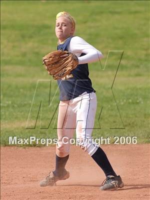 Thumbnail 2 in Los Osos @ Alta Loma photogallery.