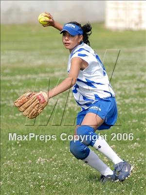 Thumbnail 1 in Los Osos @ Alta Loma photogallery.