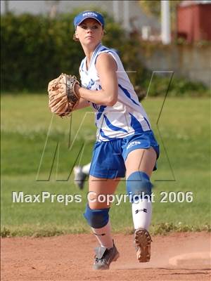 Thumbnail 2 in Los Osos @ Alta Loma photogallery.