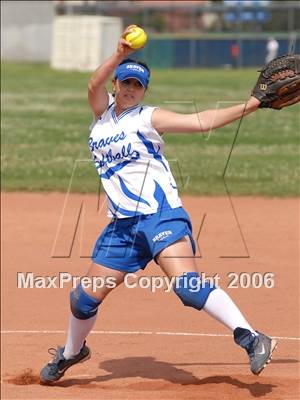 Thumbnail 1 in Los Osos @ Alta Loma photogallery.