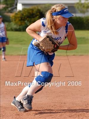 Thumbnail 1 in Los Osos @ Alta Loma photogallery.