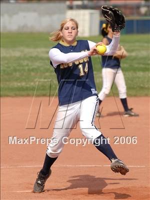 Thumbnail 2 in Los Osos @ Alta Loma photogallery.