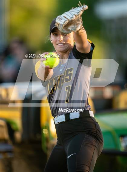 Thumbnail 3 in Live Oak @ St. Amant photogallery.