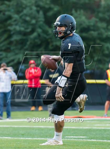 Thumbnail 3 in Bergen Catholic @ Paramus Catholic photogallery.