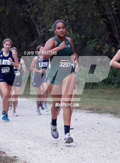 Thumbnail 2 in CISAA Girls Cross Country Championship photogallery.