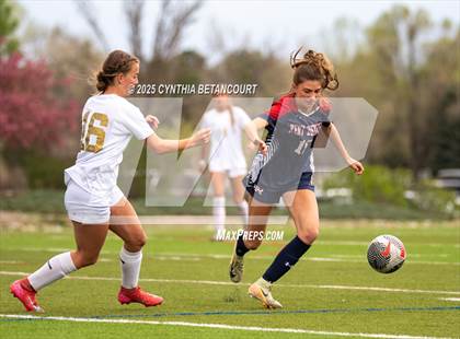 Thumbnail 3 in Kent Denver vs Jefferson Academy photogallery.