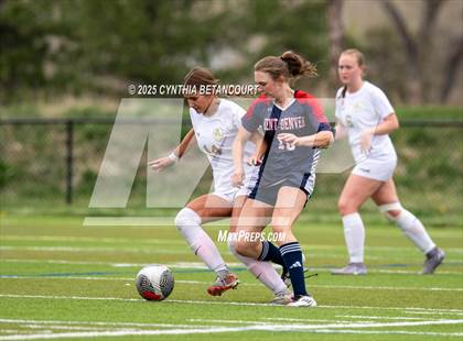 Thumbnail 3 in Kent Denver vs Jefferson Academy photogallery.