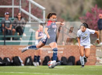 Thumbnail 2 in Kent Denver vs Jefferson Academy photogallery.