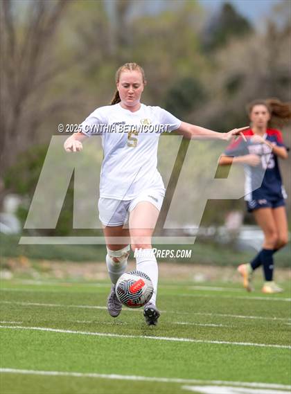 Thumbnail 3 in Kent Denver vs Jefferson Academy photogallery.