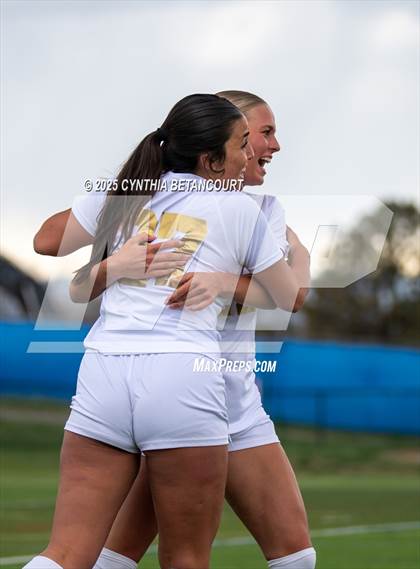 Thumbnail 3 in Kent Denver vs Jefferson Academy photogallery.