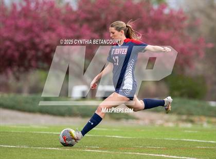 Thumbnail 3 in Kent Denver vs Jefferson Academy photogallery.