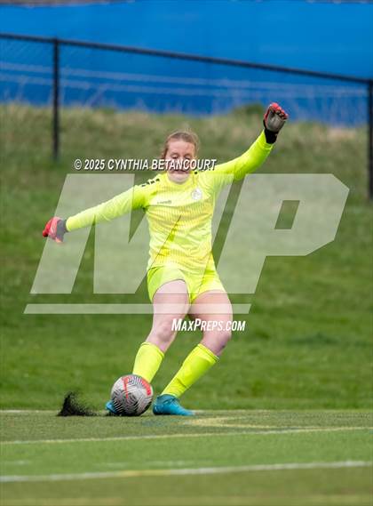 Thumbnail 3 in Kent Denver vs Jefferson Academy photogallery.