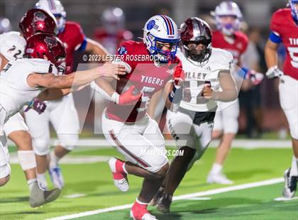 Thumbnail 3 in Dilley @ Tidehaven (UIL 3A D2 Area Playoffs) photogallery.