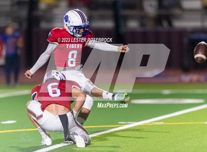Thumbnail 1 in Dilley @ Tidehaven (UIL 3A D2 Area Playoffs) photogallery.