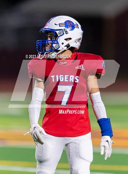 Thumbnail 3 in Dilley @ Tidehaven (UIL 3A D2 Area Playoffs) photogallery.
