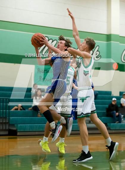 Thumbnail 2 in Bandera @ Pearsall (Maverick Classic) photogallery.
