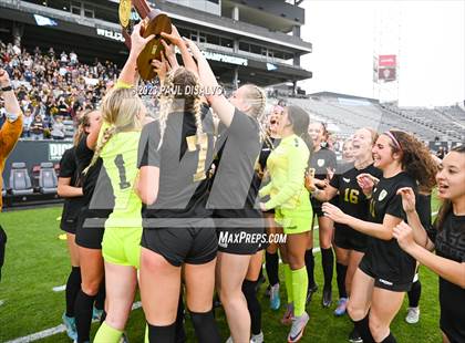 Thumbnail 2 in Manitou Springs vs. Jefferson Academy (CHSAA 3A State Final) photogallery.