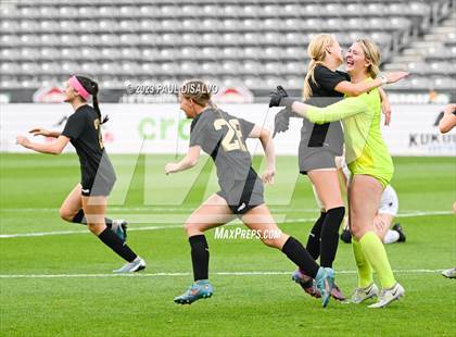 Thumbnail 2 in Manitou Springs vs. Jefferson Academy (CHSAA 3A State Final) photogallery.