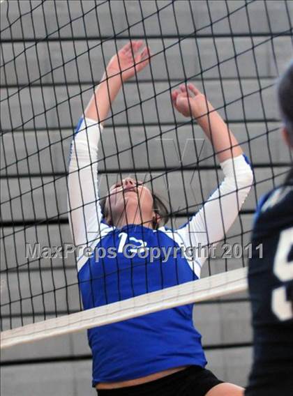 Thumbnail 1 in Walton vs. Pleasant Grove (Durango Fall Classic) photogallery.