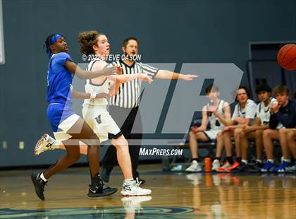 Thumbnail 2 in Capital Christian @ Vista del Lago photogallery.