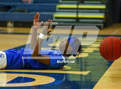 Thumbnail 3 in Capital Christian @ Vista del Lago photogallery.