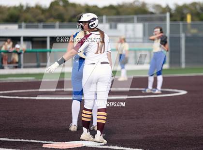 Thumbnail 3 in Tivy @ Dripping Springs photogallery.