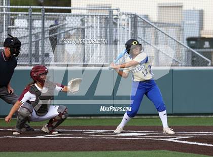 Thumbnail 3 in Tivy @ Dripping Springs photogallery.