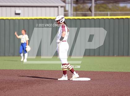 Thumbnail 2 in Tivy @ Dripping Springs photogallery.