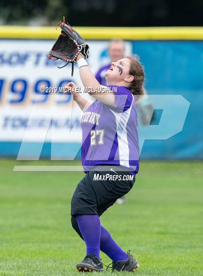 Thumbnail 3 in East Rockaway vs Oyster Bay (NYSPHSAA Section 8 Class B Final Game 1) photogallery.