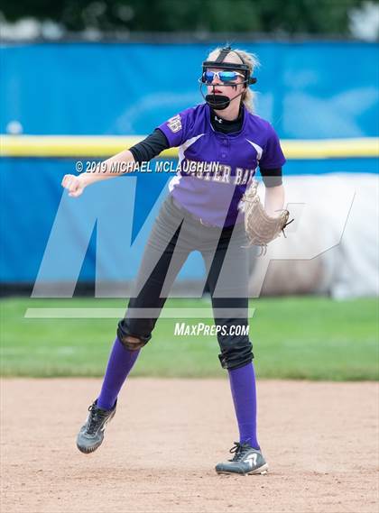 Thumbnail 2 in East Rockaway vs Oyster Bay (NYSPHSAA Section 8 Class B Final Game 1) photogallery.