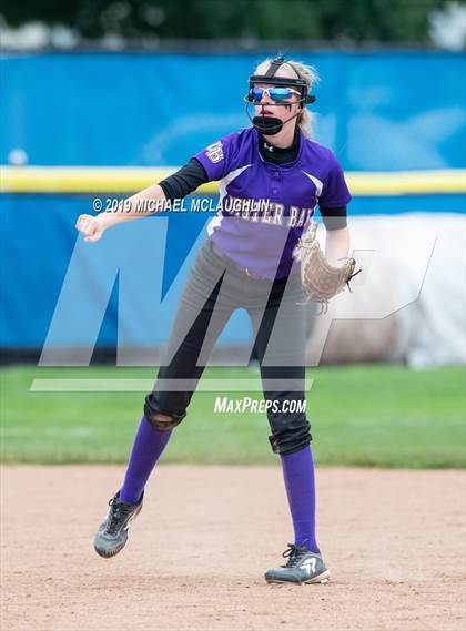 Thumbnail 2 in East Rockaway vs Oyster Bay (NYSPHSAA Section 8 Class B Final Game 1) photogallery.