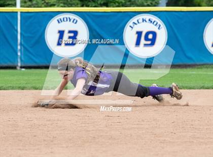 Thumbnail 1 in East Rockaway vs Oyster Bay (NYSPHSAA Section 8 Class B Final Game 1) photogallery.