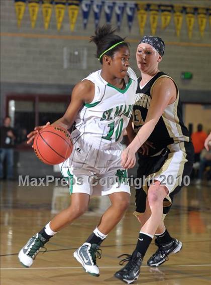 Thumbnail 2 in Archbishop Mitty vs. St. Mary's (Common Good Classic) photogallery.