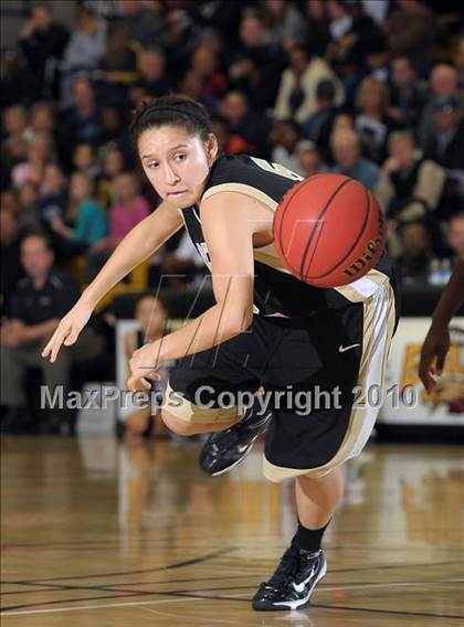 Thumbnail 1 in Archbishop Mitty vs. St. Mary's (Common Good Classic) photogallery.