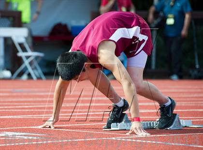 Thumbnail 1 in Stanford Invitational 400m High Hurdles photogallery.