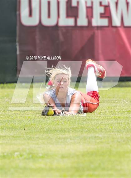 Thumbnail 3 in Lincoln County @ Ooltewah (TSSAA AAA Sectional Final) photogallery.