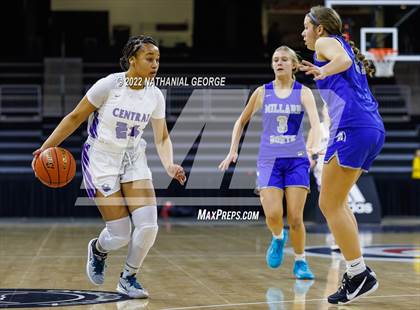 Thumbnail 3 in Omaha Central vs. Millard North (Metro Tournament) photogallery.