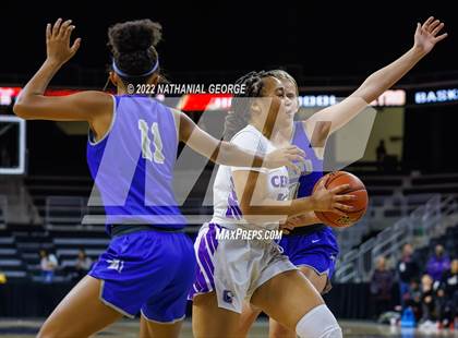 Thumbnail 2 in Omaha Central vs. Millard North (Metro Tournament) photogallery.