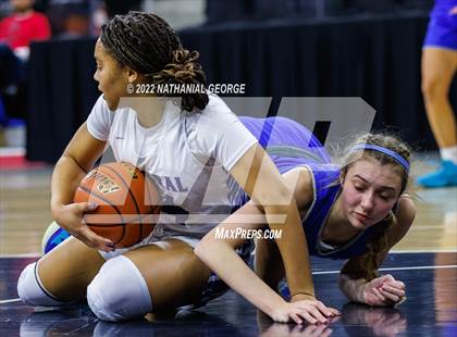 Thumbnail 1 in Omaha Central vs. Millard North (Metro Tournament) photogallery.