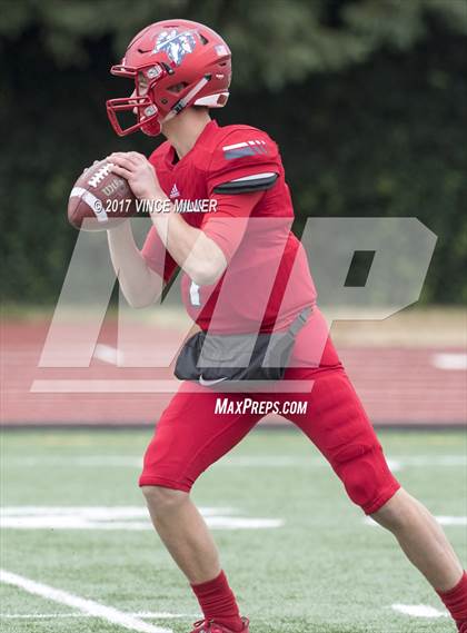 Thumbnail 3 in Tahoma @ Kennedy Catholic photogallery.