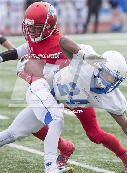 Thumbnail 2 in Tahoma @ Kennedy Catholic photogallery.