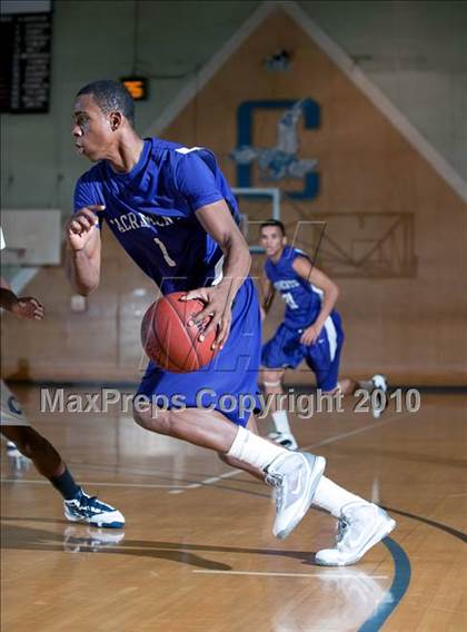 Thumbnail 2 in Sacramento vs Compton (California Classic) photogallery.