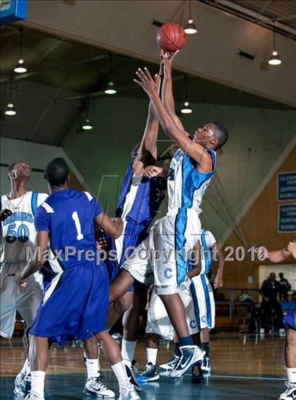 Thumbnail 3 in Sacramento vs Compton (California Classic) photogallery.