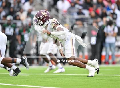 Thumbnail 2 in Fort Bend Hightower vs. Summer Creek (UIL Football 6A D2 Region III Quarterfinal) photogallery.