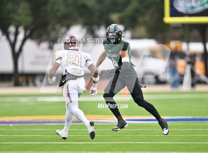 Thumbnail 3 in Fort Bend Hightower vs. Summer Creek (UIL Football 6A D2 Region III Quarterfinal) photogallery.