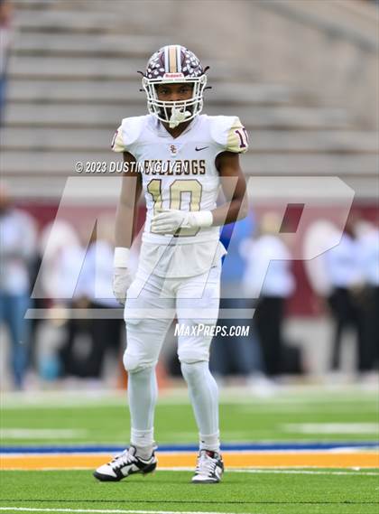 Thumbnail 2 in Fort Bend Hightower vs. Summer Creek (UIL Football 6A D2 Region III Quarterfinal) photogallery.