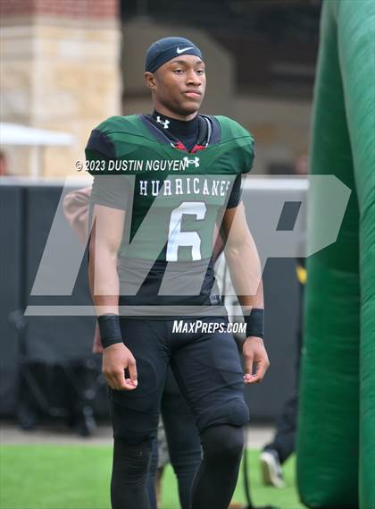 Thumbnail 2 in Fort Bend Hightower vs. Summer Creek (UIL Football 6A D2 Region III Quarterfinal) photogallery.