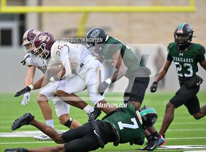 Thumbnail 2 in Fort Bend Hightower vs. Summer Creek (UIL Football 6A D2 Region III Quarterfinal) photogallery.