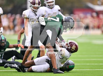 Thumbnail 2 in Fort Bend Hightower vs. Summer Creek (UIL Football 6A D2 Region III Quarterfinal) photogallery.