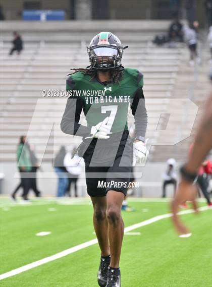 Thumbnail 3 in Fort Bend Hightower vs. Summer Creek (UIL Football 6A D2 Region III Quarterfinal) photogallery.